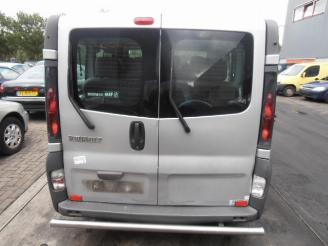 Renault Trafic new (jl) bus 1.9 dci 82 16v (f9qt-762)  (03-2001/12-2006) picture 2