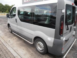 Renault Trafic new (jl) bus 1.9 dci 82 16v (f9qt-762)  (03-2001/12-2006) picture 3