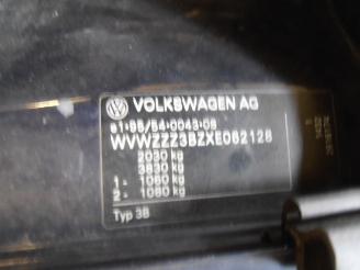 Volkswagen Passat syncro/4motion (3b2) sedan 2.8 30v (ack)  (01-1997/11-2000) picture 3