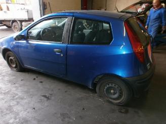 Fiat Punto ii (188) hatchback 1.2 60 s (188.a.4000)  (09-1999/12-2010) picture 3