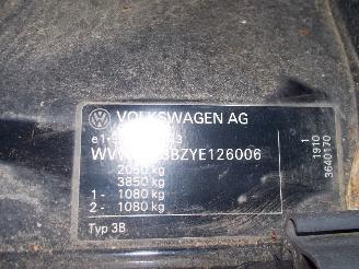 Volkswagen Passat syncro/4motion (3b2) sedan 2.8 30v (apr)  (01-1999/04-2000) picture 1