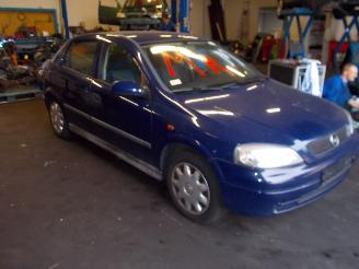 Opel Astra g hatchback 1.6 (x16szr)  (02-1998/06-2001) picture 4