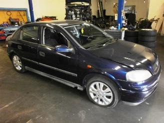 Opel Astra g hatchback 1.6 16v (x16xel)  (02-1998/09-2000) picture 3