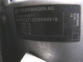 Volkswagen Golf iv (1j1) hatchback 1.4 16v (ahw)  (09-1997/05-2004) picture 5