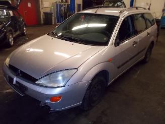 Ford Focus i wagon combi 1.6 16v (fyda)  (02-1999/11-2004) picture 1