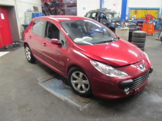 Peugeot 307 (3a/c/d) hatchback 1.6 hdi 16v (dv6ated4(9hx))  (04-2005/08-2007) picture 2