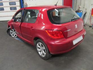 Peugeot 307 (3a/c/d) hatchback 1.6 hdi 16v (dv6ated4(9hx))  (04-2005/08-2007) picture 3