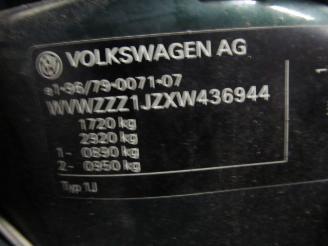 Volkswagen Bora (1j2) sedan 1.6 (akl)  (09-1998/05-2005) picture 5