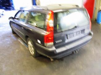 Volvo V-70 (sw) 2.4 t 20v awd (b5244t3)  (09-2001/02-2003) picture 3