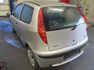 Fiat Punto ii (188) hatchback 1.2 60 s (188.a.4000)  (09-1999/12-2010) picture 3