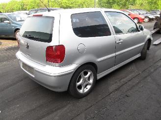 Volkswagen Polo (6n2) hatchback 1.9 sdi (asx)  (10-1999/09-2001) picture 4