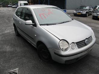 Volkswagen Polo (9n1/2/3) hatchback 1.2 12v (azq)  (11-2001/04-2005) picture 2