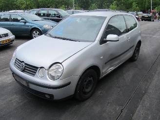 Volkswagen Polo (9n1/2/3) hatchback 1.9 sdi (asy)  (09-2001/06-2005) picture 1
