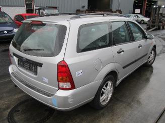 Ford Focus i wagon combi 1.6 16v (fyda)  (02-1999/11-2004) picture 4
