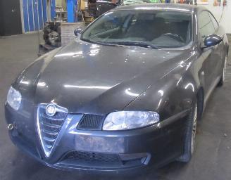 Alfa Romeo GT  picture 1