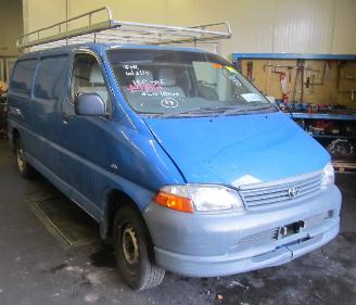 Toyota Hi-Ace  picture 2