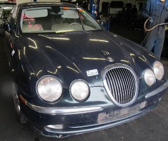Jaguar S-type  picture 2