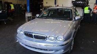Jaguar X-type X-type Sedan 2.5 V6 24V (XB(AJ-V6)) [144kW]  (06-2001/11-2009) picture 1