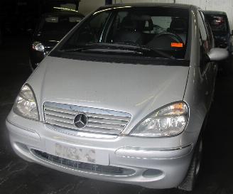 Mercedes A-klasse A (W168) Hatchback 1.7 A-170 CDI 16V (OM668.942) [70kW]  (03-2001/08-2004) picture 1