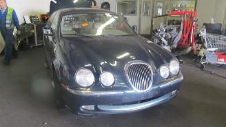 Jaguar S-type S-type (X200) Sedan 3.0 V6 24V (FG) [175kW]  (01-1999/10-2007) picture 2
