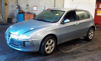 Alfa Romeo 147 147 (937) Hatchback 1.9 JTD 16V (192.A.5000) [103kW]  (11-2002/03-2010) picture 1