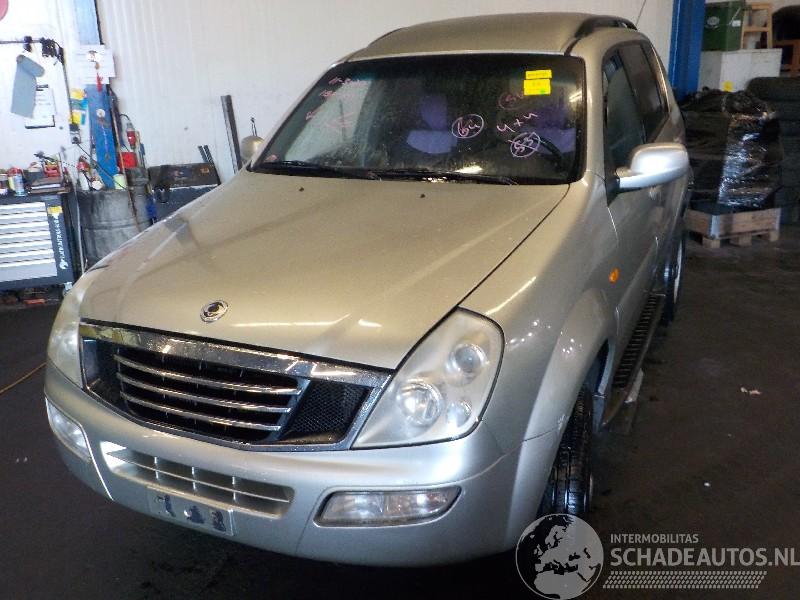 Ssang yong Rexton Rexton SUV 2.9 TD RX 290 (OM662.910) [88kW]  (09-2001/12-2012)