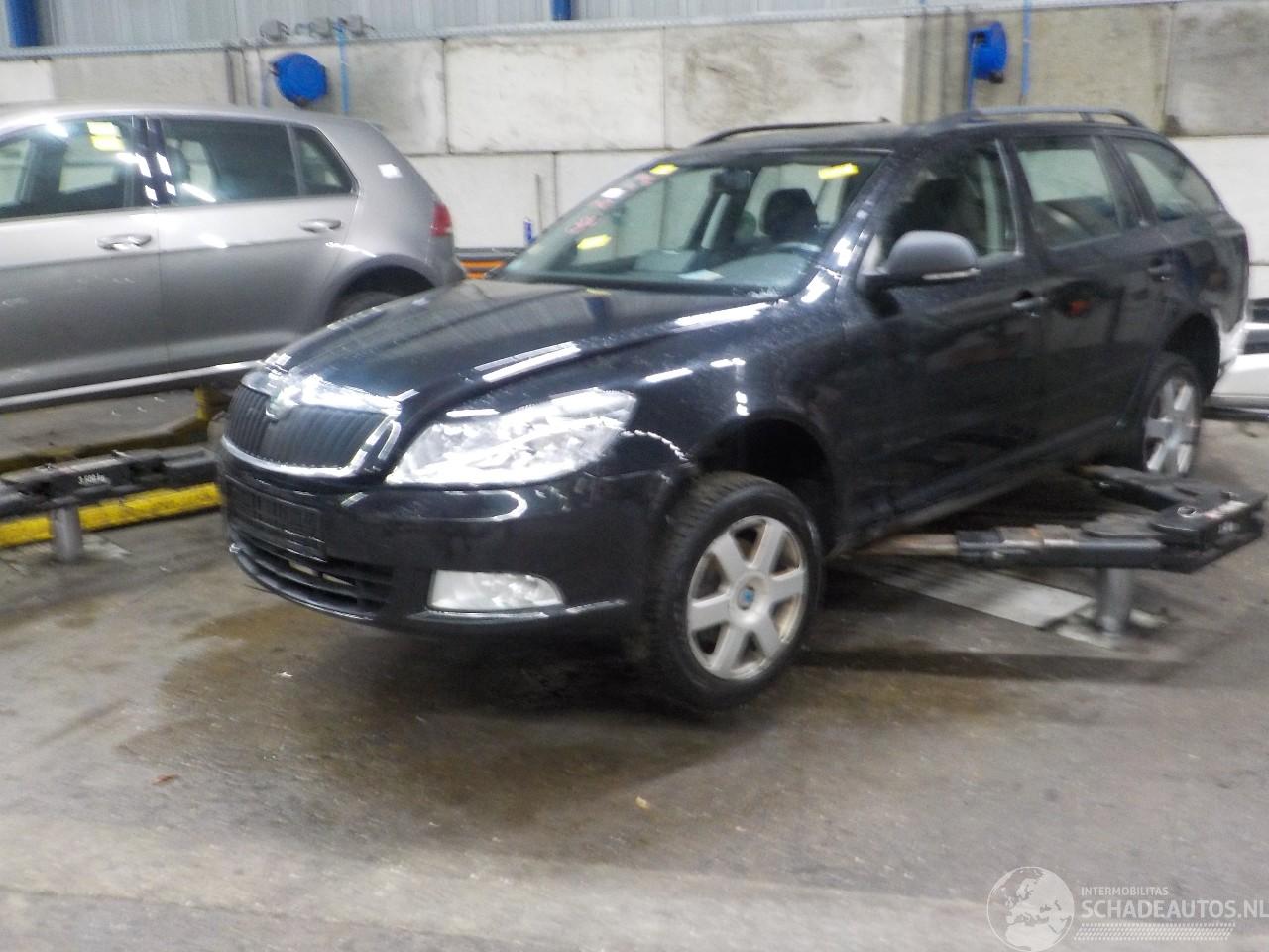 Skoda Octavia Octavia Combi (1Z5) Combi 2.0 TDI 16V (CFHF) [81kW]  (03-2010/06-2013)=