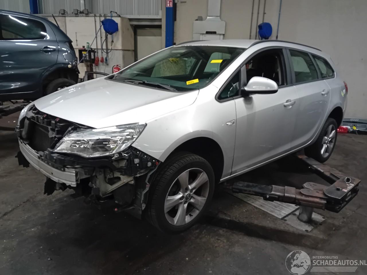 Opel Astra Astra J Sports Tourer (PD8/PE8/PF8) Combi 1.4 Turbo 16V (A14NET(Euro 5=
)) [88kW]  (10-2010/04-2016)