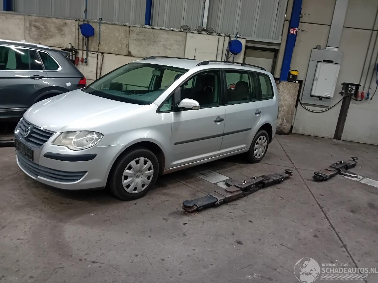 Volkswagen Touran Touran (1T1/T2) MPV 1.6 (BSE) [75kW]  (07-2003/05-2010)