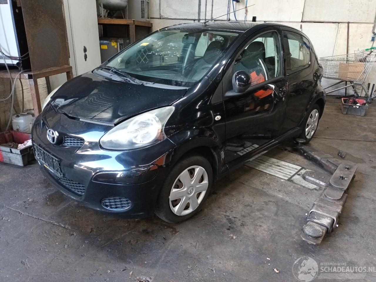 Toyota Aygo Aygo (B10) Hatchback 1.0 12V VVT-i (1KR-FE) [50kW]  (07-2005/05-2014)