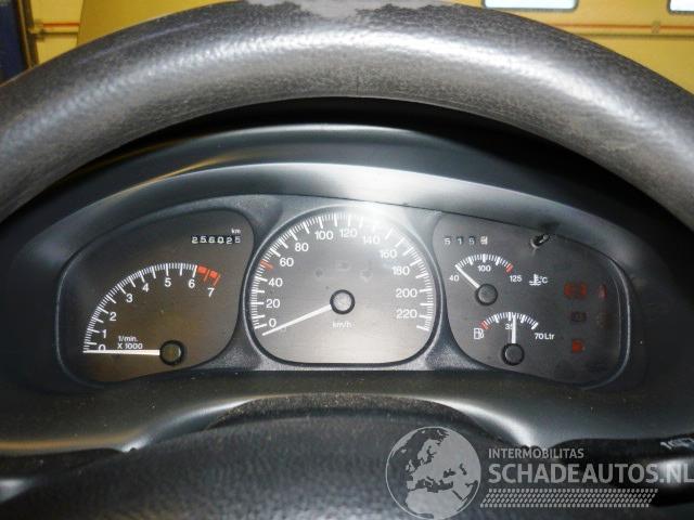 Opel Sintra mpv 2.2i gls,cd 16v (x22xe)  (11-1996/09-2008)