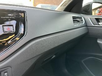 Volkswagen Taigo 1.0 TSI 116pk aut + F1 R-line - pano - virtual - front + line + side assist - navi - camera - sfeerverl - 3x r-line picture 33