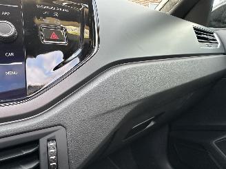 Volkswagen Taigo 1.0 TSI 116pk aut + F1 R-line - pano - virtual - front + line + side assist - navi - camera - sfeerverl - 3x r-line picture 24