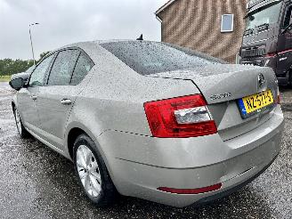 Skoda Octavia 1.0 TSI 115pk 6-bak Greentech Amb Bus sedan - navi - clima - cruise - pdc v+a - licht + regensensor picture 6