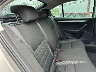 Skoda Octavia 1.0 TSI 115pk 6-bak Greentech Amb Bus sedan - navi - clima - cruise - pdc v+a - licht + regensensor picture 52