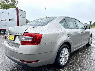 Skoda Octavia 1.0 TSI 115pk 6-bak Greentech Amb Bus sedan - navi - clima - cruise - pdc v+a - licht + regensensor picture 5