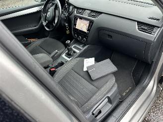 Skoda Octavia 1.0 TSI 115pk 6-bak Greentech Amb Bus sedan - navi - clima - cruise - pdc v+a - licht + regensensor picture 22