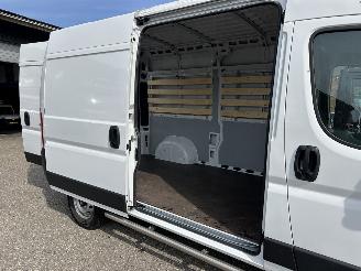 Citroën Jumper 2.2 BlueHDi 120pk 6-bak S&S L2/H2 3.0t - 15dkm nap - 3pers - 2x camera - navi - front + line + side assist picture 7