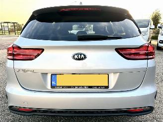 Kia Ceed gereserveerd Sportswagon 1.0 T-GDi 99pk 6-bak - camera - stoel + stuurverw - front + line assist - clima + cruise - apple carplay picture 6