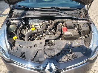 Renault Clio Renault Clio Estate 0.9 TCe Expression 114000km 1e eigenaar nwe APK picture 21