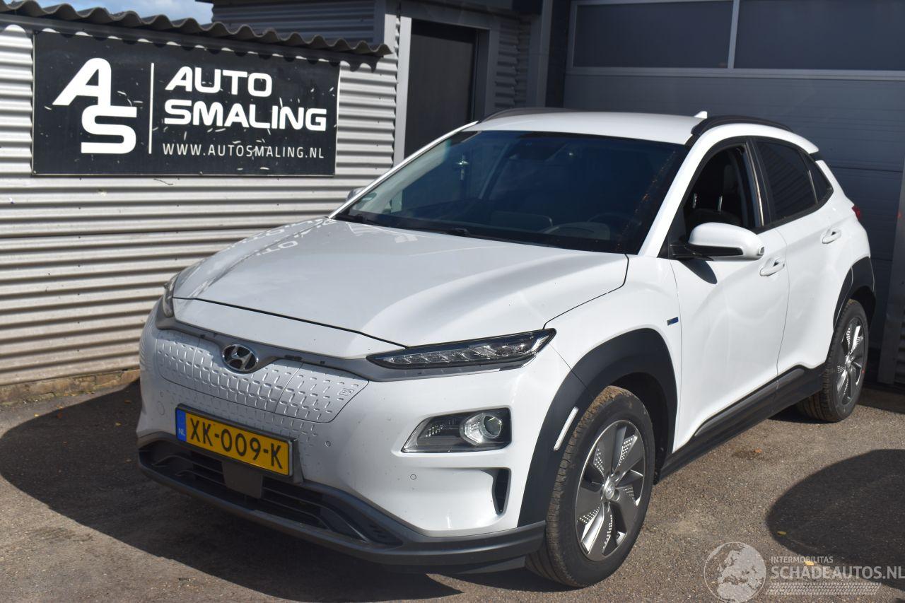 Hyundai Kona 64kwh premium 204Pk *Navi/Clima/Camera/Leder/stoelverwarming