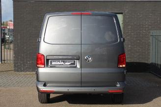 Volkswagen Transporter  picture 4
