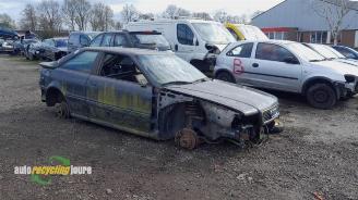 Salvage car Audi 80 Coupe (B3), Coupe, 1988 / 1996 2.3 E 1989/9