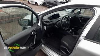 Peugeot 208 208 I (CA/CC/CK/CL), Hatchback, 2012 / 2019 1.4 16V picture 9