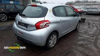 Peugeot 208 208 I (CA/CC/CK/CL), Hatchback, 2012 / 2019 1.4 16V picture 5