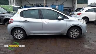 Peugeot 208 208 I (CA/CC/CK/CL), Hatchback, 2012 / 2019 1.4 16V picture 6