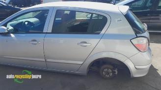 Opel Astra Astra H (L48), Hatchback 5-drs, 2004 / 2014 1.6 16V Twinport picture 10