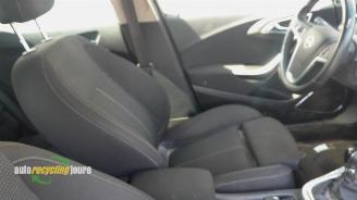 Opel Astra Astra J Sports Tourer (PD8/PE8/PF8), Combi, 2010 / 2015 1.4 Turbo 16V picture 29