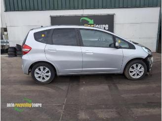 Coche siniestrado Honda Jazz Jazz (GE6/GE8/GG/GP), Hatchback, 2008 / 2015 1.3 VTEC 16V Hybrid 2013/12