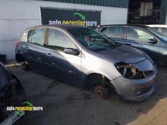 Sloopauto Renault Clio III (onderdelen) kleur: TEJ47 donorauto 2006/2